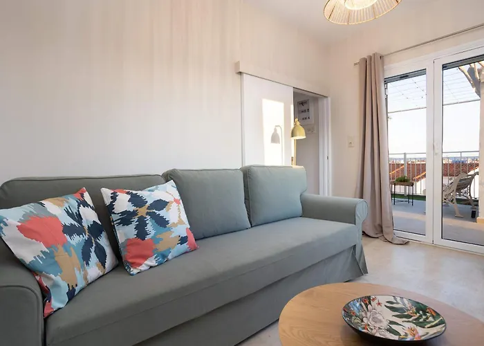 Cozy Nest With Panoramic Views *