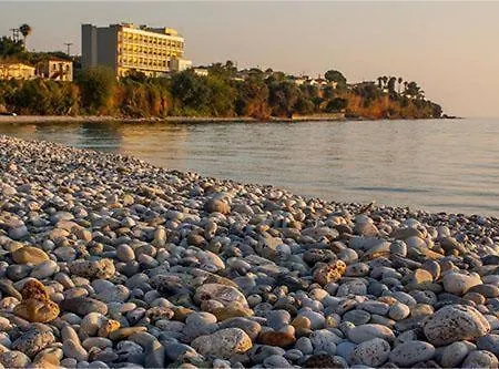 Cozy Nest With Panoramic Views