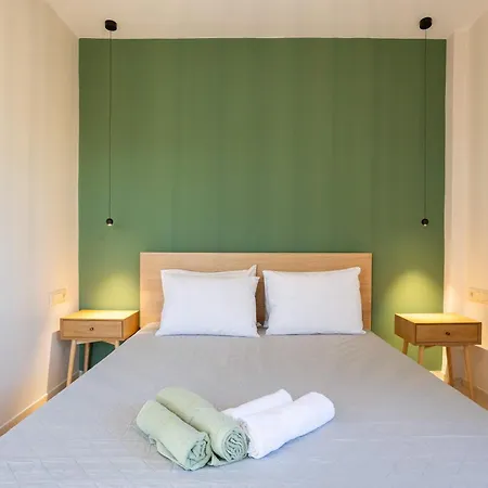 Cozy Nest With Panoramic Views Calamata