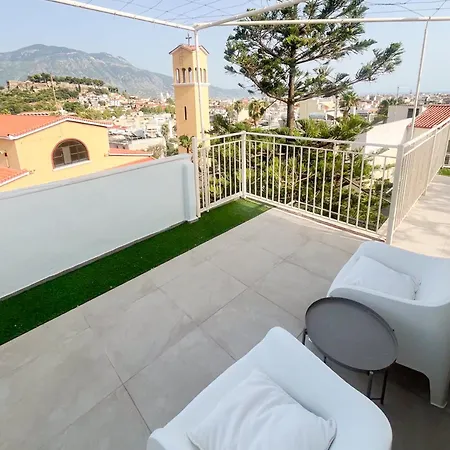 Cozy Nest With Panoramic Views Appartamento Kalamata